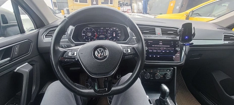 Volkswagen Tiguan, 2018г, полный привод, робот