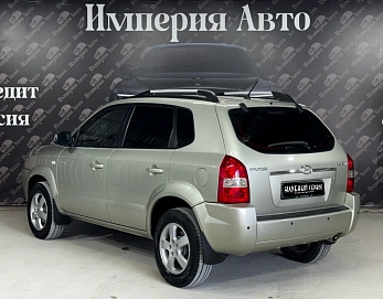 Hyundai Tucson, 2007г, передний привод, автомат