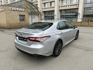 Toyota Camry, 2020г, передний привод, автомат