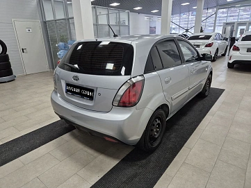 Kia Rio, 2010г, передний привод, механика