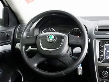 Skoda Octavia, 2011г, передний привод, механика