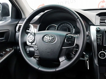 Toyota Camry, 2014г, передний привод, автомат
