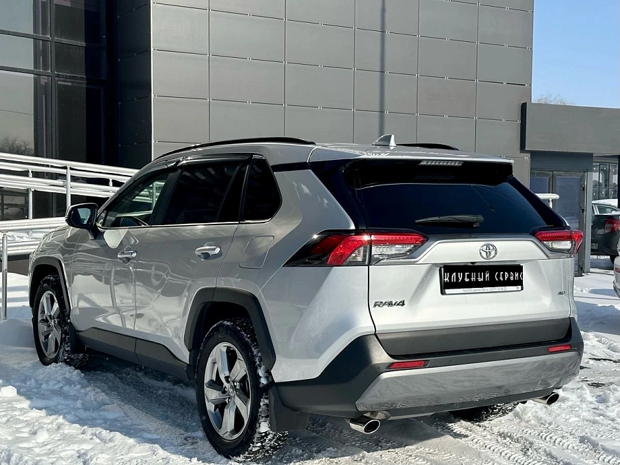 Toyota RAV4, 2021г., передний привод, вариатор