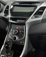 Hyundai Elantra, 2015г, передний привод, автомат