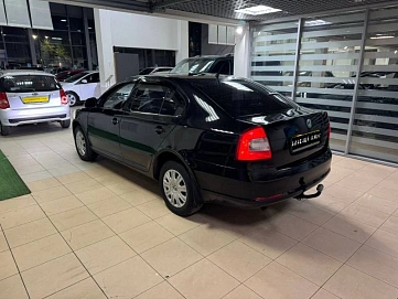 Skoda Octavia, 2009г, передний привод, механика