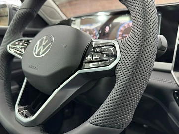 Volkswagen , 2024г., передний привод, робот