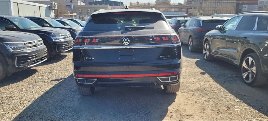 Volkswagen Teramont, 2026г., полный привод, робот