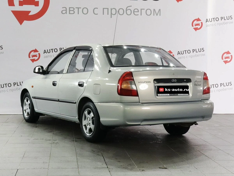Hyundai Accent, 2010г., передний привод, автомат