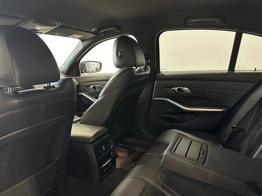 BMW 3 серии, 2019г., полный привод, автомат