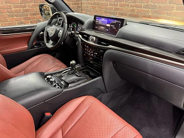 Lexus LX, 2017г, полный привод, автомат