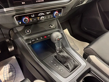 Audi Q3, 2025г, полный привод, робот