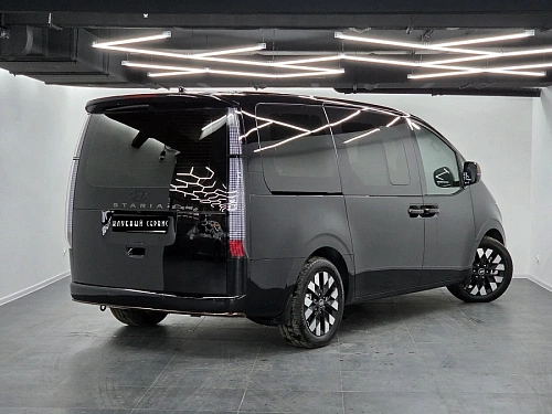 Hyundai Staria, 2024г, полный привод, автомат