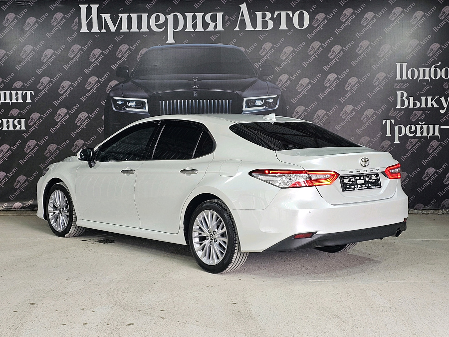 Toyota Camry, 2020г., передний привод, автомат