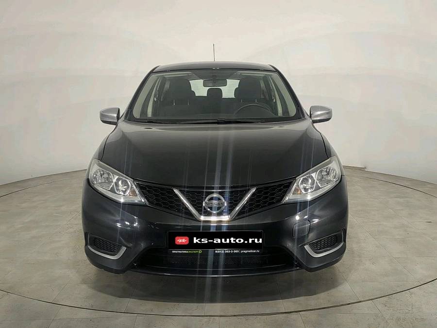 Nissan Tiida, 2015г., передний привод, механика