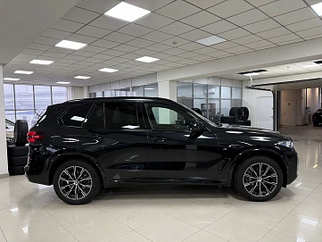 BMW X5, 2025г, полный привод, автомат