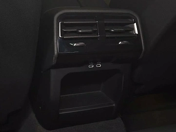 BMW 5 серии, 2023г, полный привод, автомат