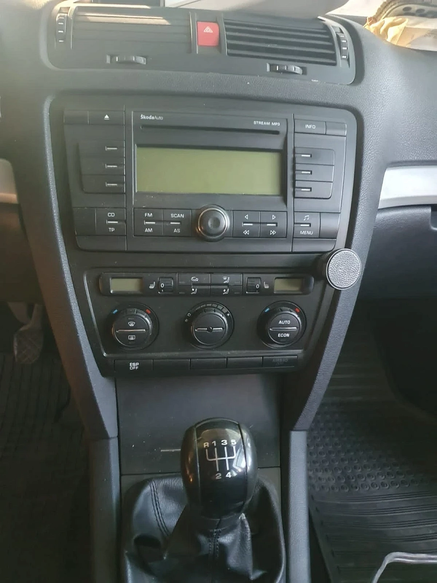 Skoda Octavia, 2008г., передний привод, механика