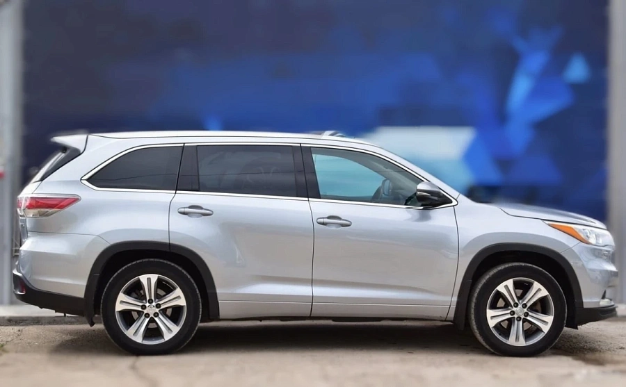 Toyota Highlander, 2014г., полный привод, автомат