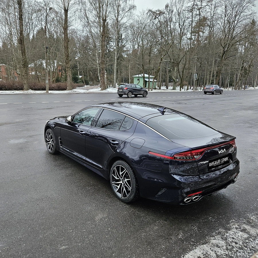 Kia Stinger, 2022г., полный привод, автомат