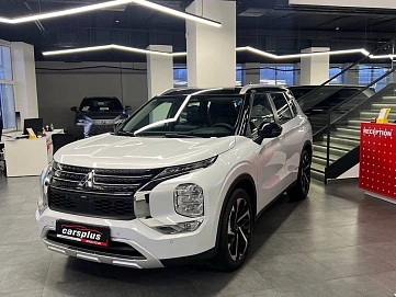 Mitsubishi Outlander, 2023г, передний привод, вариатор