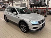 Volkswagen Tiguan, 2018г., передний привод, робот