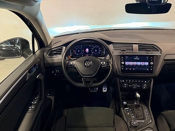 Volkswagen Tiguan, 2019г, передний привод, автомат