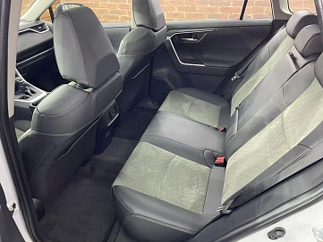 Toyota RAV4, 2025г, полный привод, вариатор