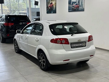 Chevrolet Lacetti, 2010г, передний привод, автомат