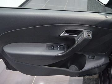 Volkswagen Polo, 2015г, передний привод, механика