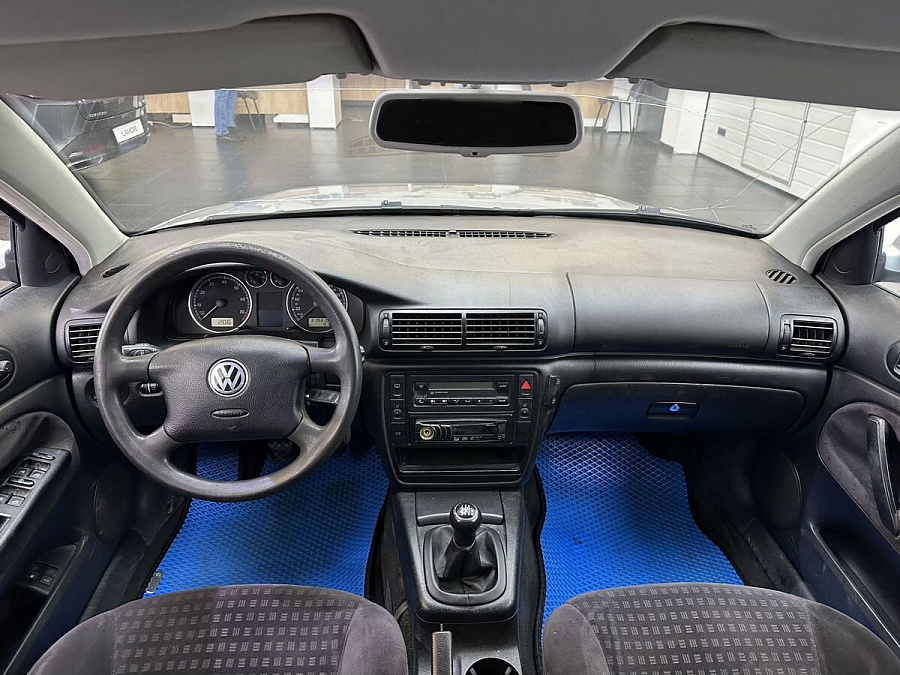 Volkswagen Passat, 2002г., передний привод, механика