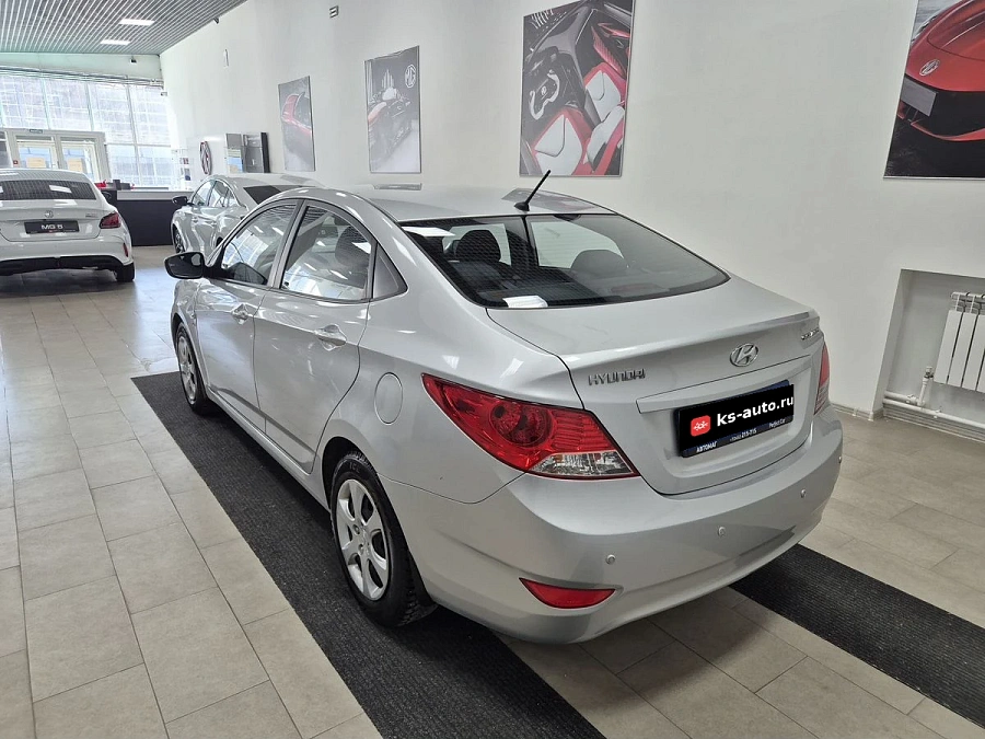 Hyundai Solaris, 2013г., передний привод, автомат