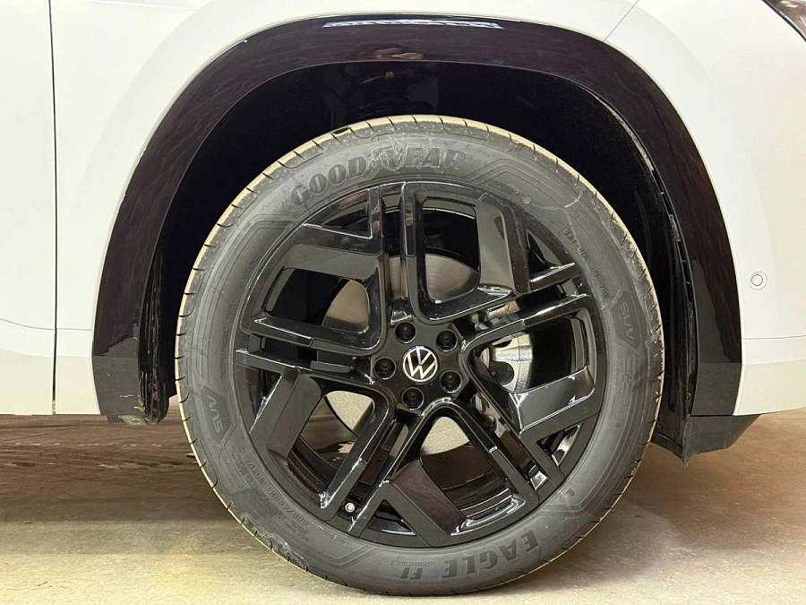 Volkswagen Teramont, 2026г., полный привод, робот