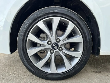 Hyundai Solaris, 2015г, передний привод, автомат