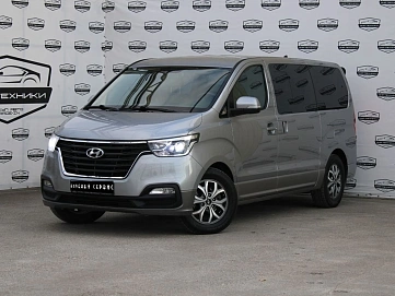 Hyundai , 2018г., задний привод, автомат