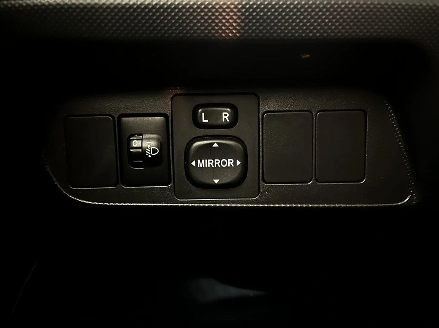 Toyota Auris, 2008г., передний привод, робот