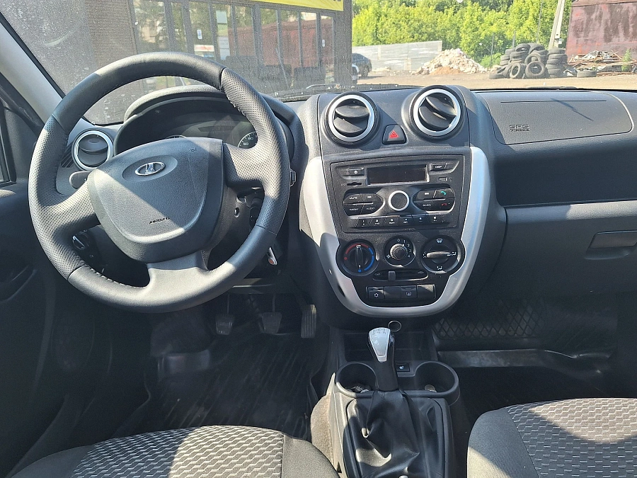 Lada (ВАЗ) Granta, 2017г., передний привод, автомат