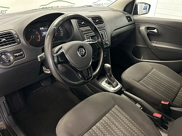 Volkswagen Polo, 2015г, передний привод, автомат