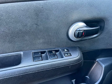 Nissan Tiida, 2012г, передний привод, автомат