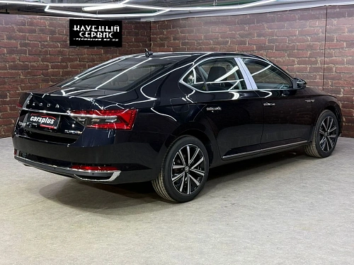Skoda Superb, 2025г, передний привод, робот