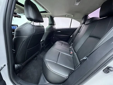 Toyota Corolla, 2022г, передний привод, вариатор