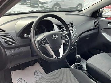 Hyundai Solaris, 2011г, передний привод, механика