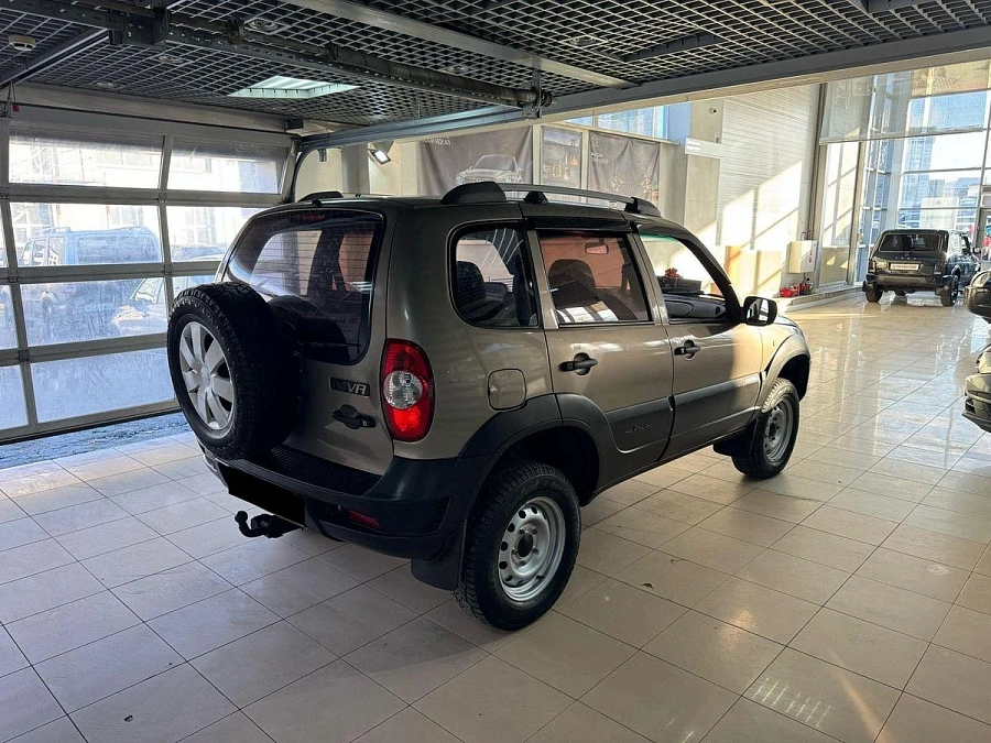 Chevrolet Niva, 2011г., полный привод, механика