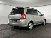 Opel Zafira, 2010г., передний привод, механика