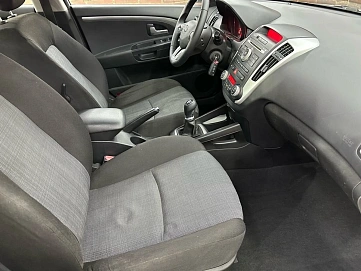 Kia Ceed, 2010г, передний привод, механика