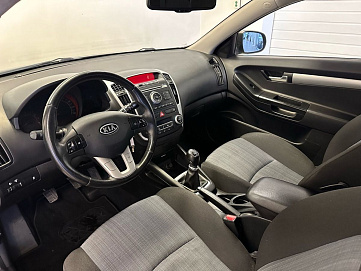 Kia , 2011г., передний привод, механика