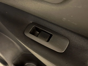 Nissan , 2011г., передний привод, механика