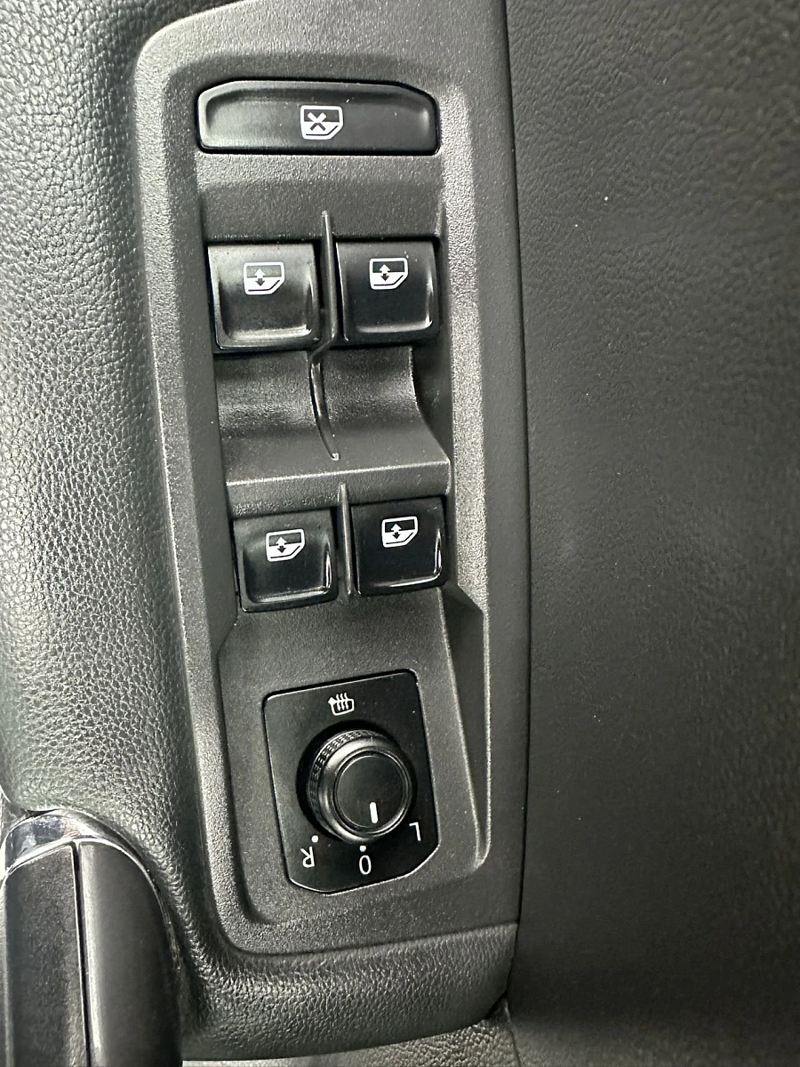 Volkswagen Touran, 2021г., передний привод, робот