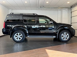 Nissan Pathfinder, 2012г, передний привод, механика