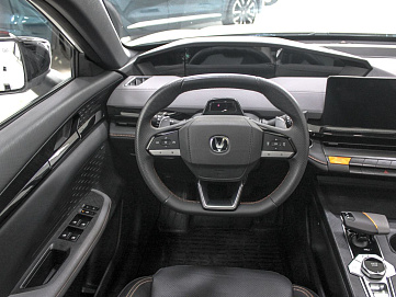 Changan UNI-V, 2023г, передний привод, робот