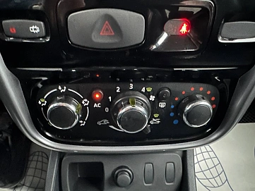 Renault Duster, 2013г, передний привод, автомат